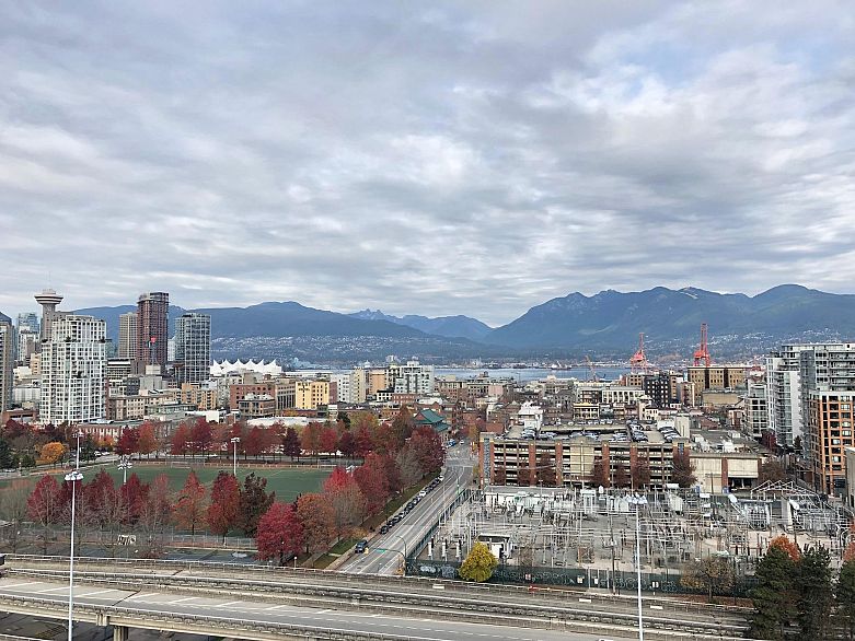 1702 125 Milross Avenue