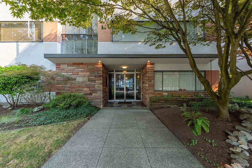 106 1879 Barclay Street