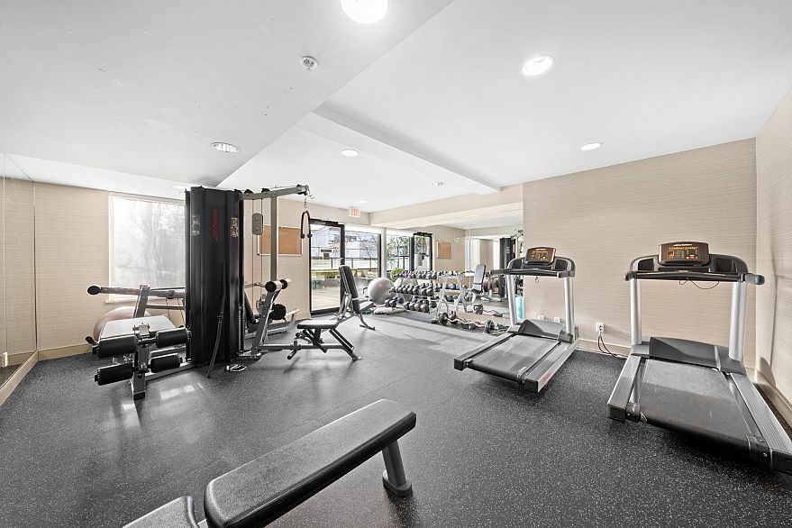 419 1588 E Hastings Street