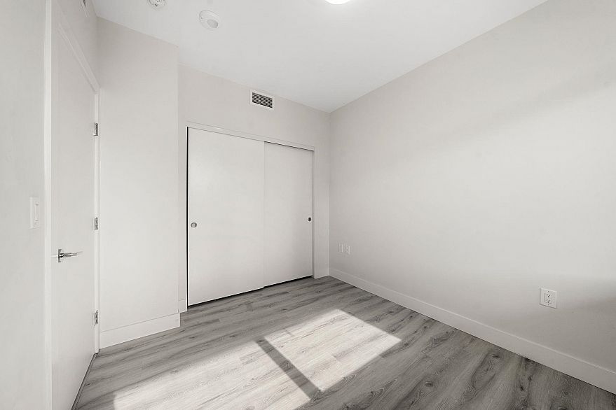 609 3451 Sawmill Crescent