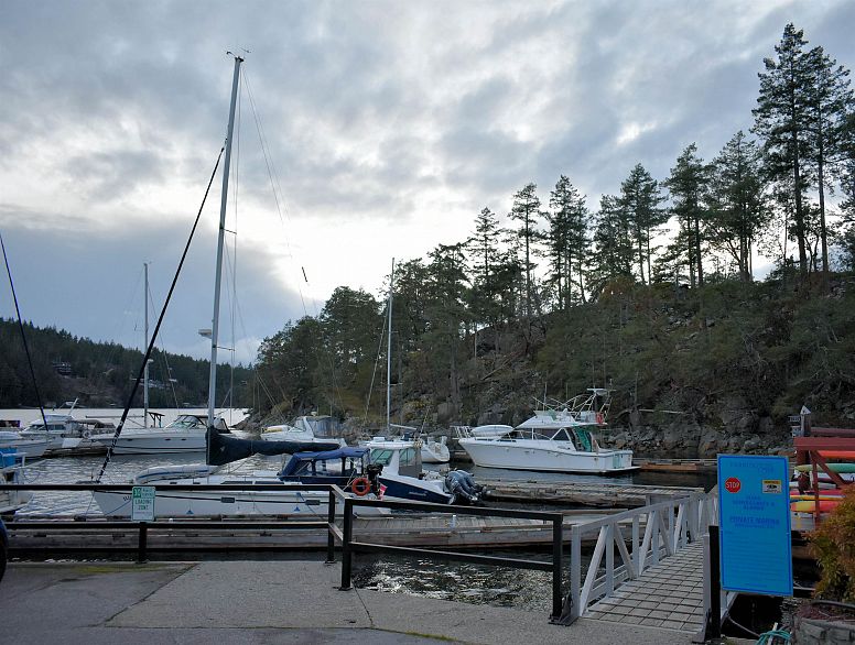 6 4622 Sinclair Bay Road