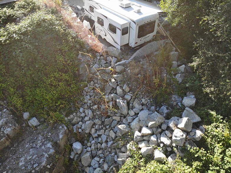 6 4622 Sinclair Bay Road