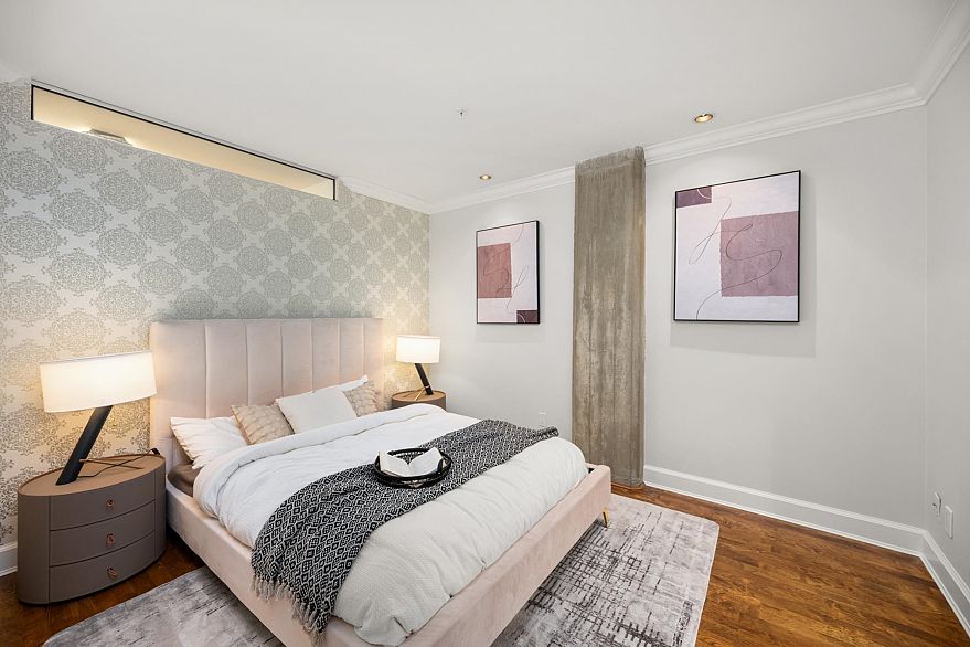 301 1155 Mainland Street