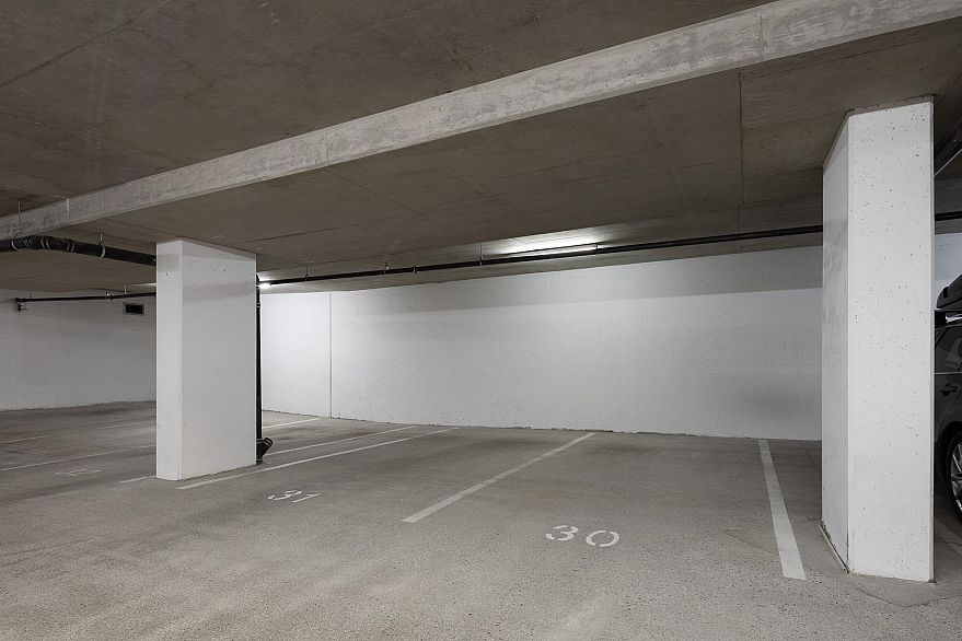 401 988 Richards Street