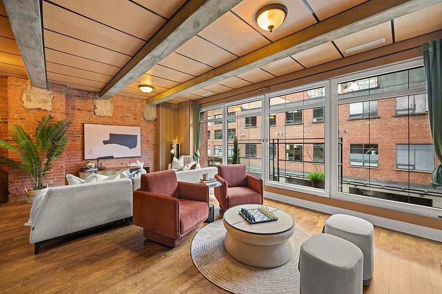 301 1155 Mainland Street