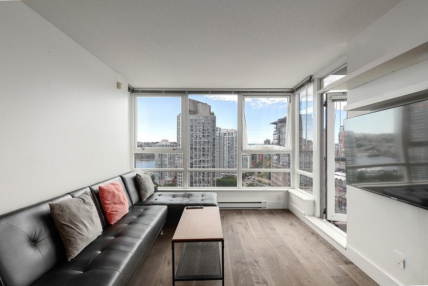 2710 928 Beatty Street