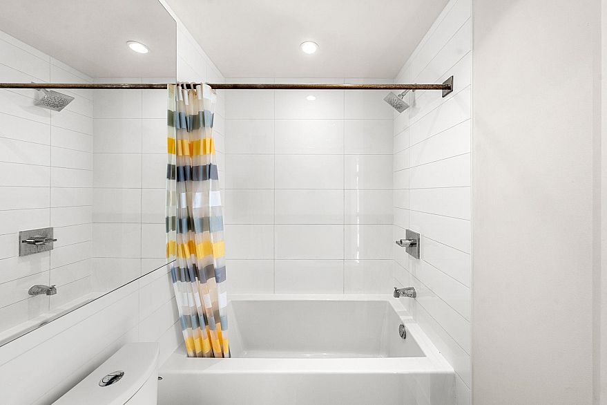 609 3451 Sawmill Crescent