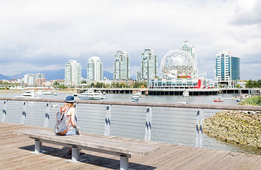 1702 125 Milross Avenue