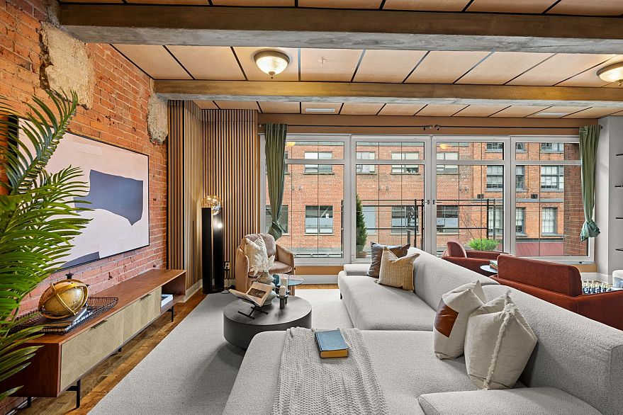 301 1155 Mainland Street