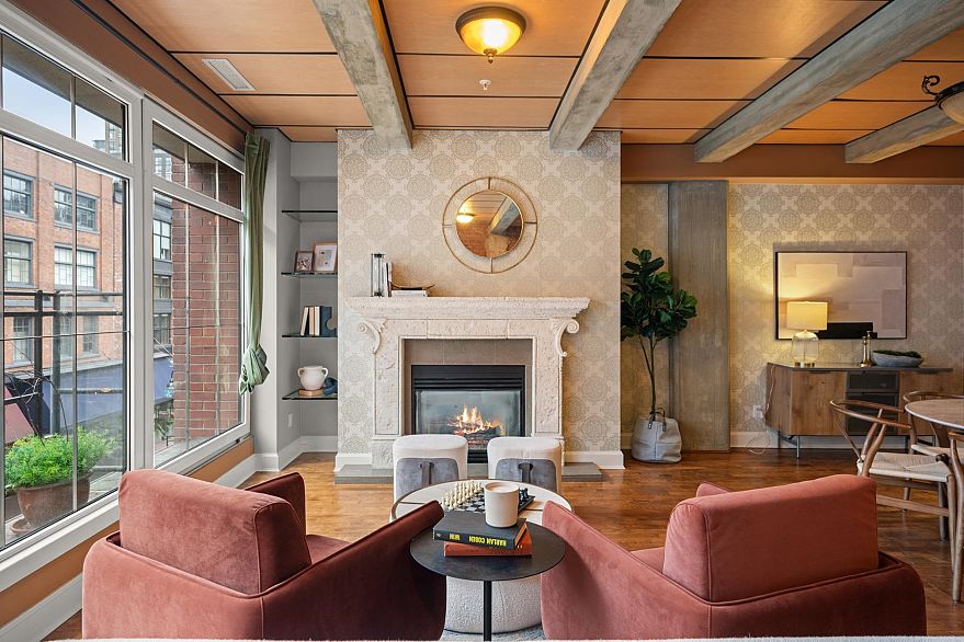 301 1155 Mainland Street