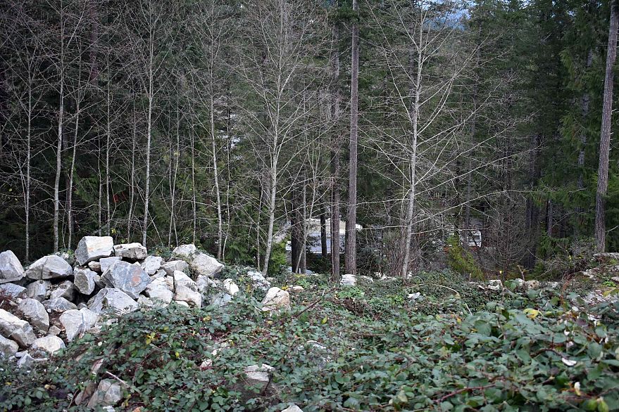 6 4622 Sinclair Bay Road