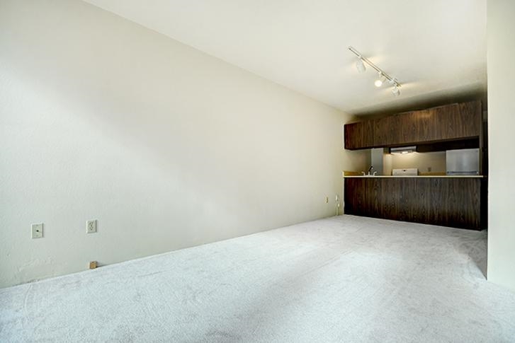 517 1330 BURRARD STREET, Vancouver BC V6Z 2B8