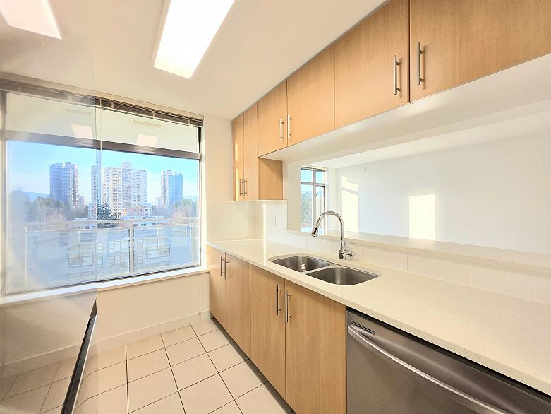 602 3660 Vanness Avenue