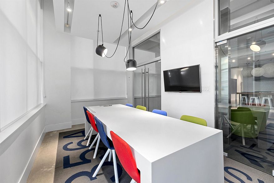 711 108 E 1st Avenue