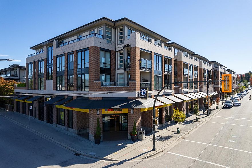 206 4550 Fraser Street