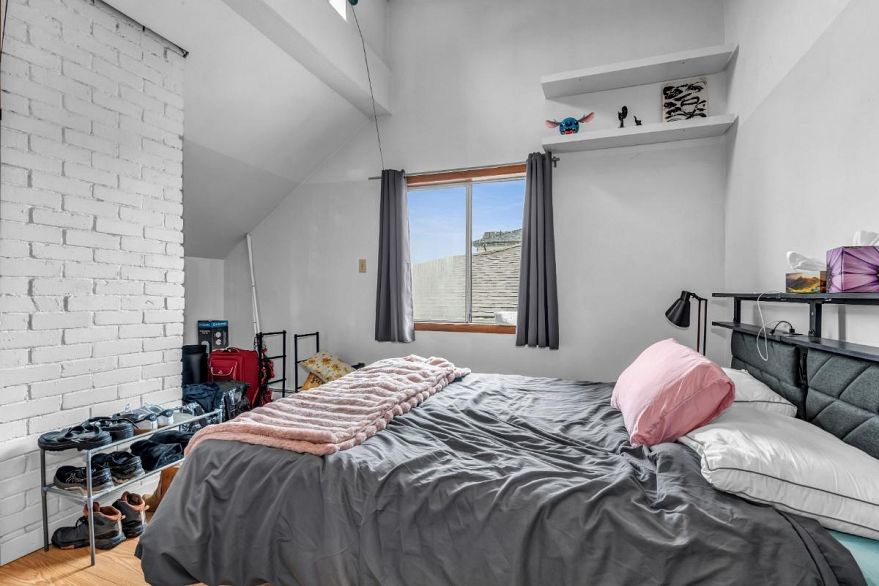 3555 Trafalgar Street