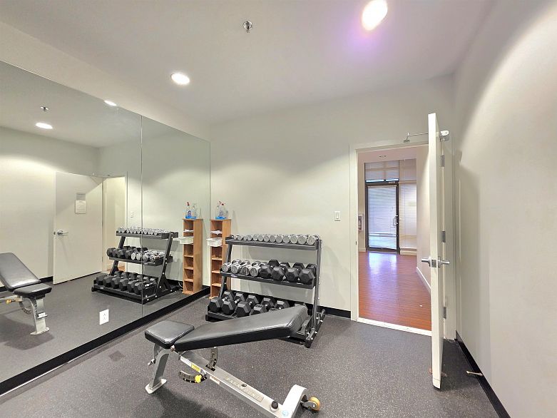 602 3660 Vanness Avenue