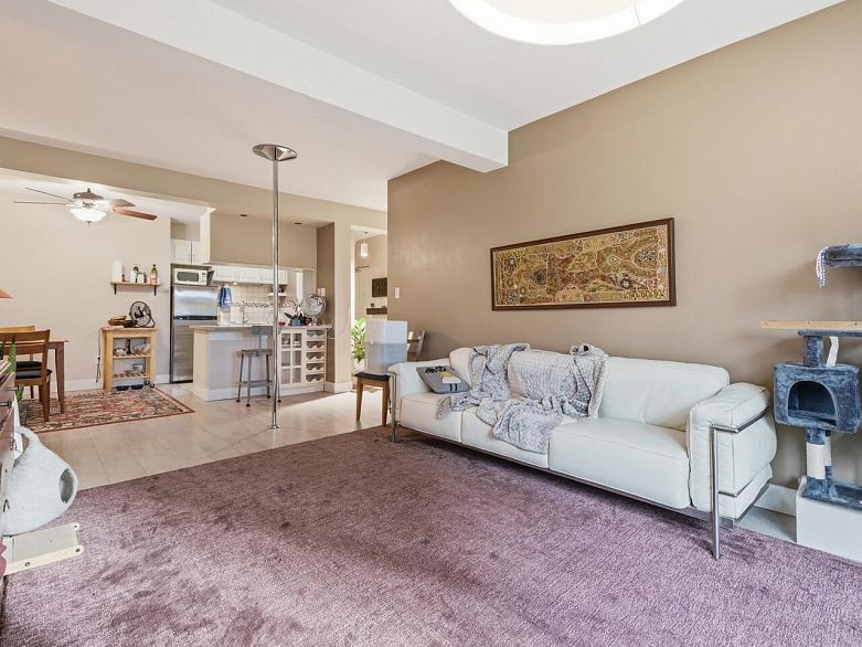 102 1655 Nelson Street