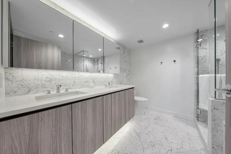 1008 1768 Cook Street