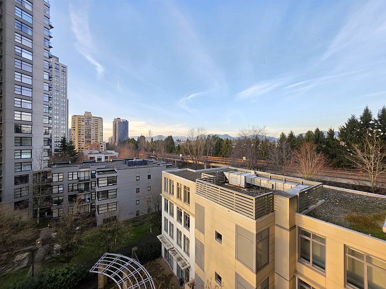 602 3660 Vanness Avenue