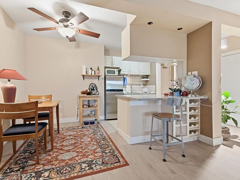 102 1655 Nelson Street