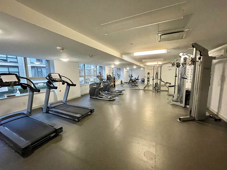 818 5665 Boundary Road