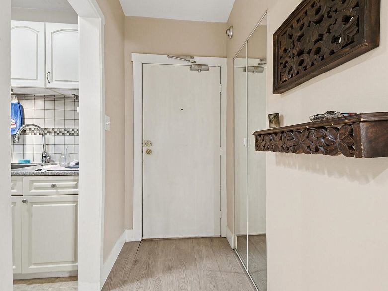 102 1655 Nelson Street