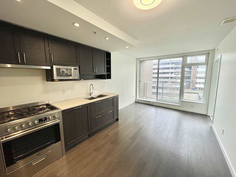 818 5665 Boundary Road