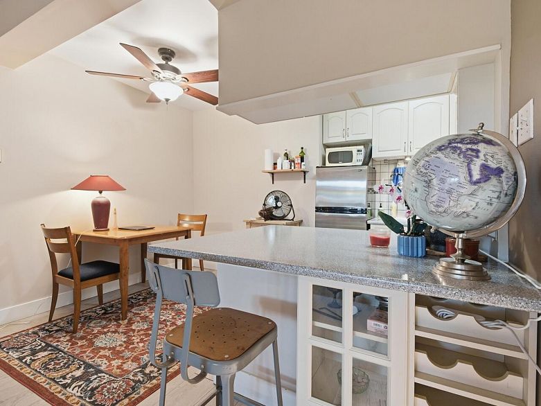 102 1655 Nelson Street