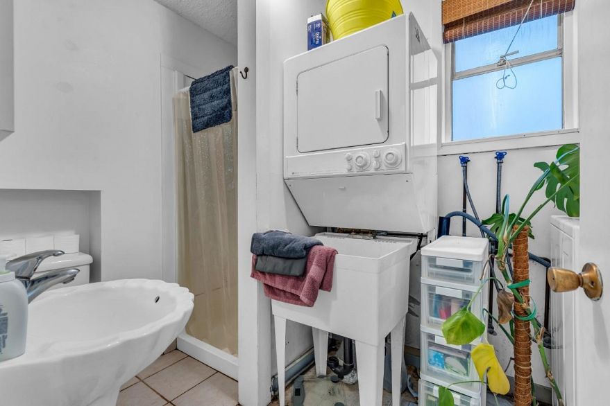 3555 Trafalgar Street