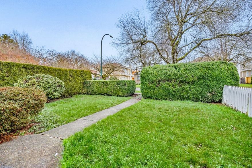 3555 Trafalgar Street