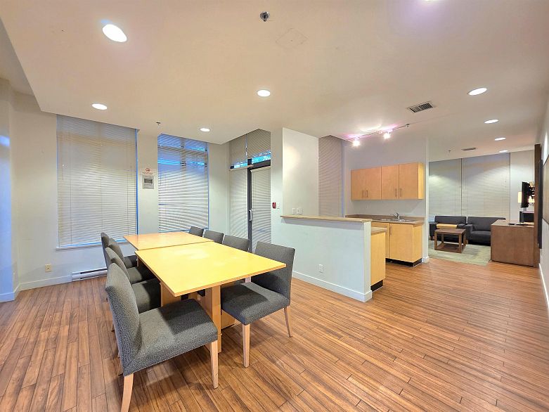 602 3660 Vanness Avenue