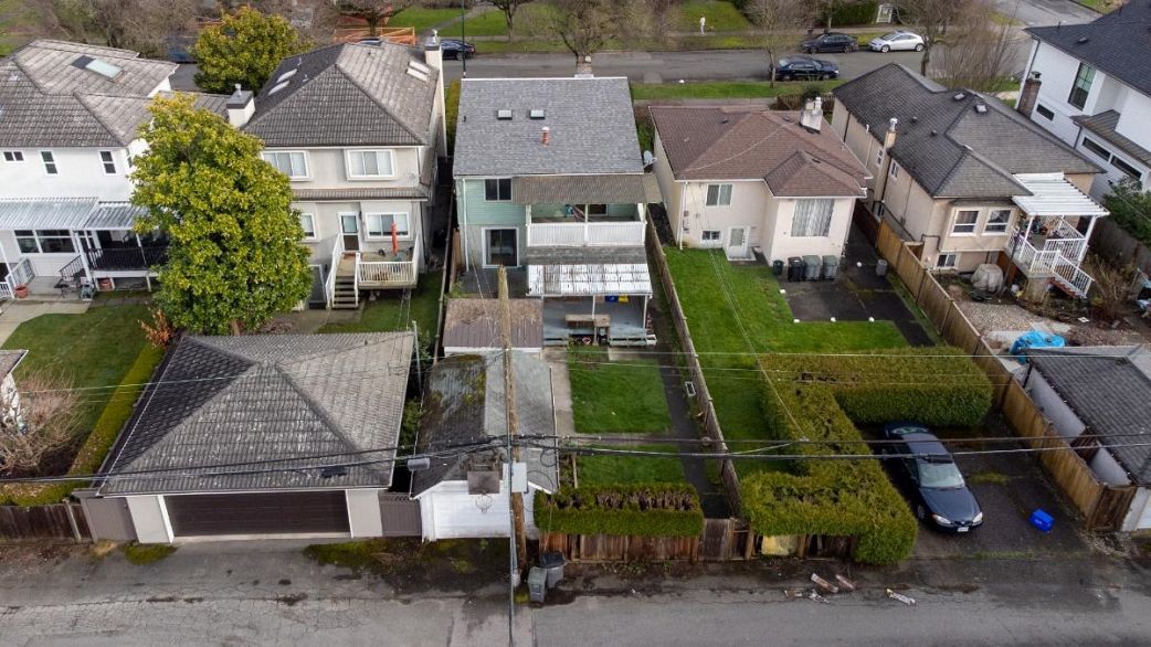 3555 Trafalgar Street