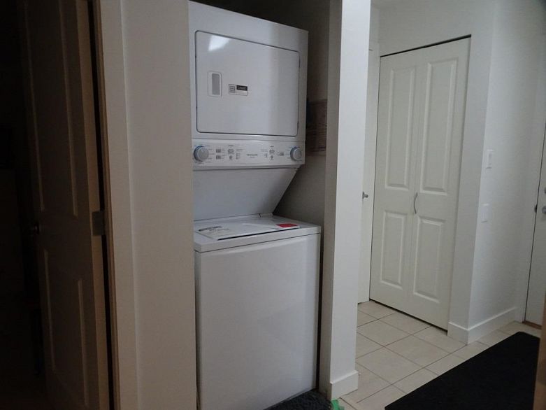 206 3660 Vanness Avenue