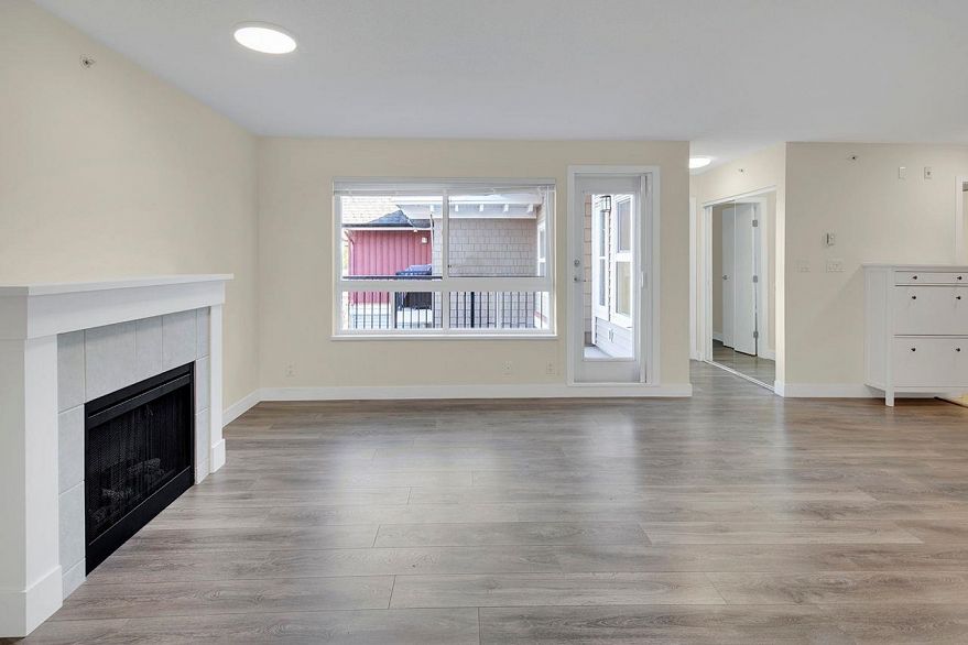 401 7088 Mont Royal Square