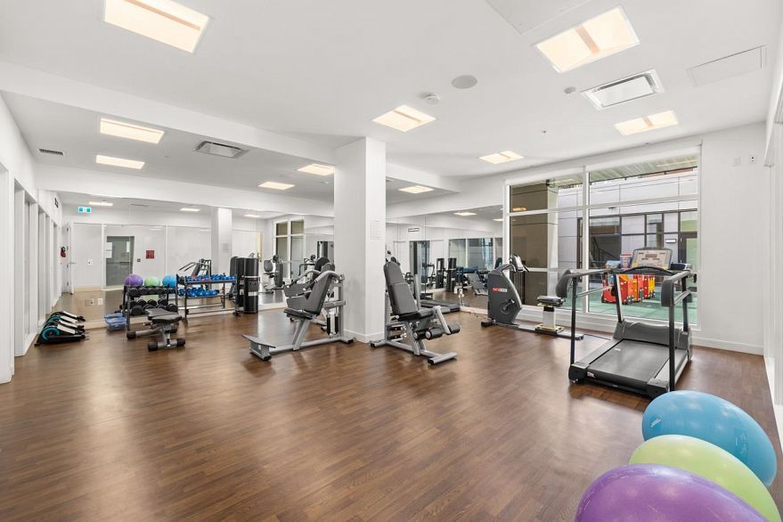 104 438 W King Edward Avenue