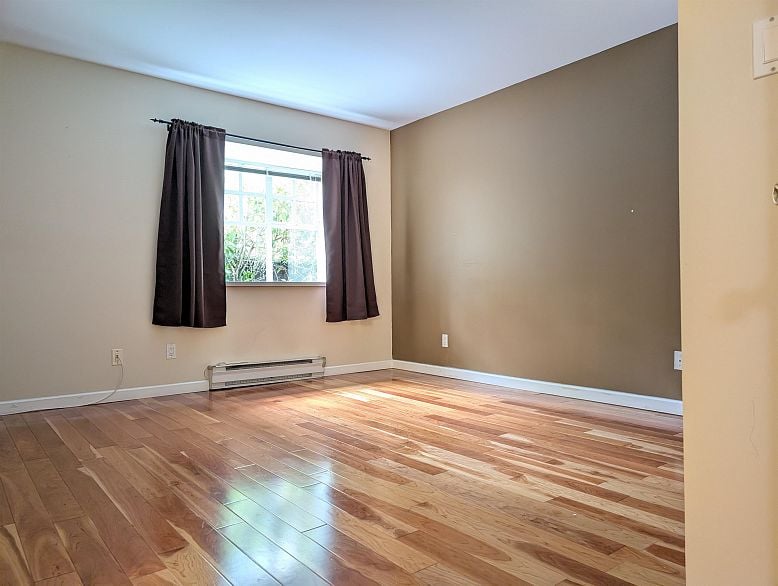 104 5880 Hampton Place