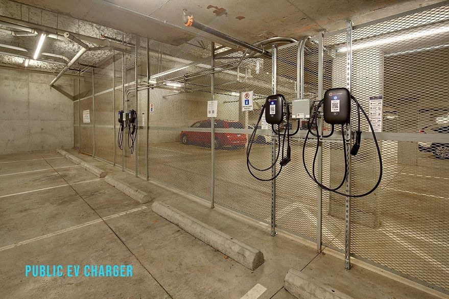 401 7088 Mont Royal Square