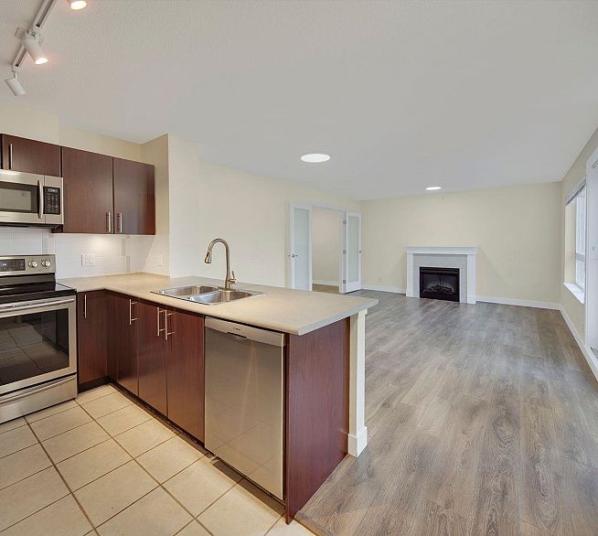 401 7088 Mont Royal Square