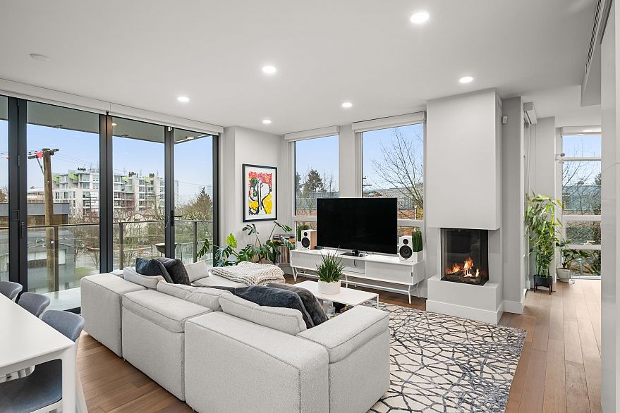 401 2687 Maple Street