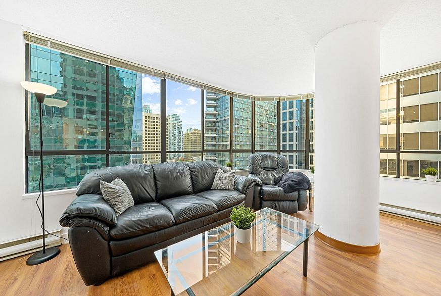 1006 1060 Alberni Street