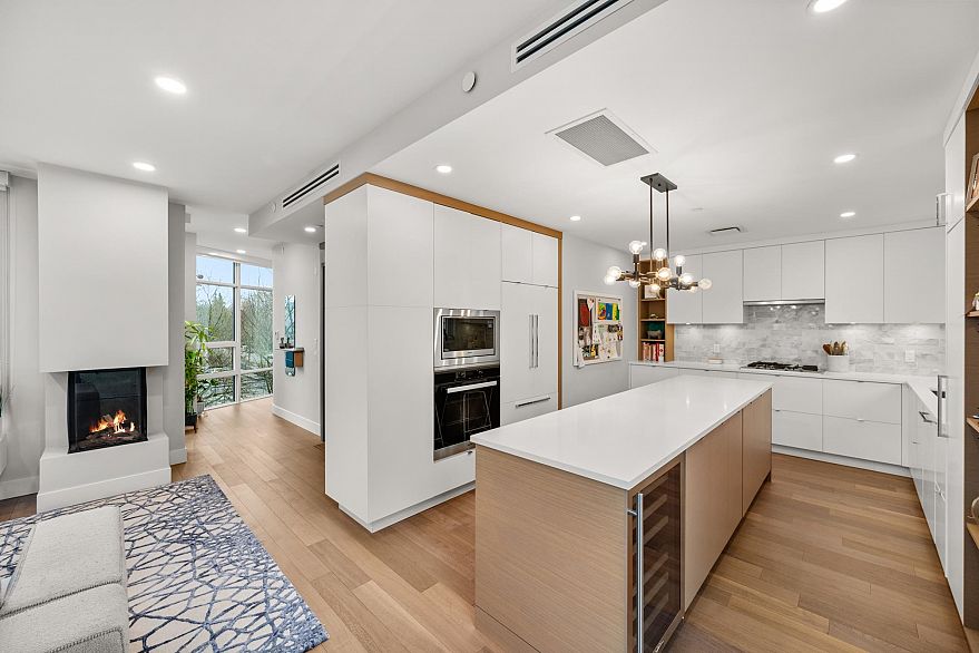 401 2687 Maple Street