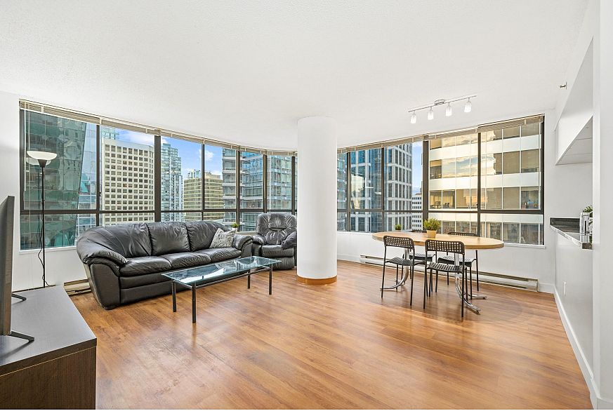 1006 1060 Alberni Street