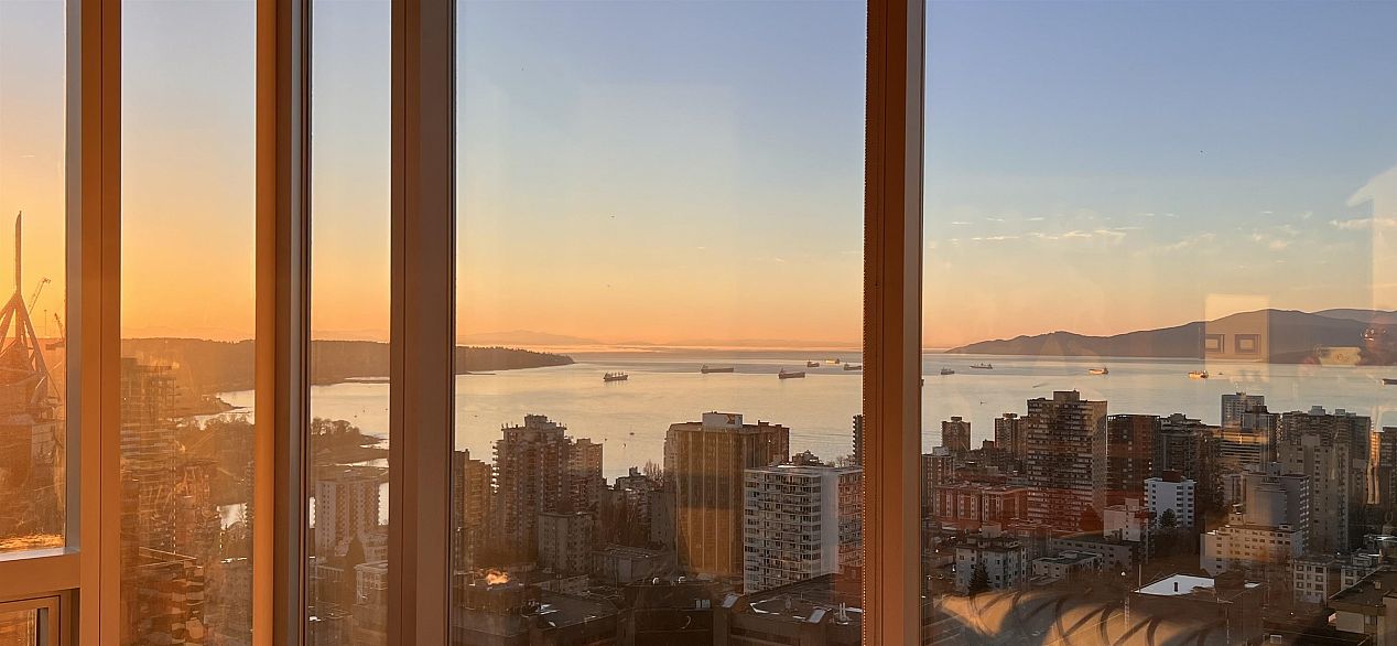 3704 938 Nelson Street