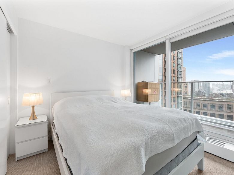 2011 777 Richards Street