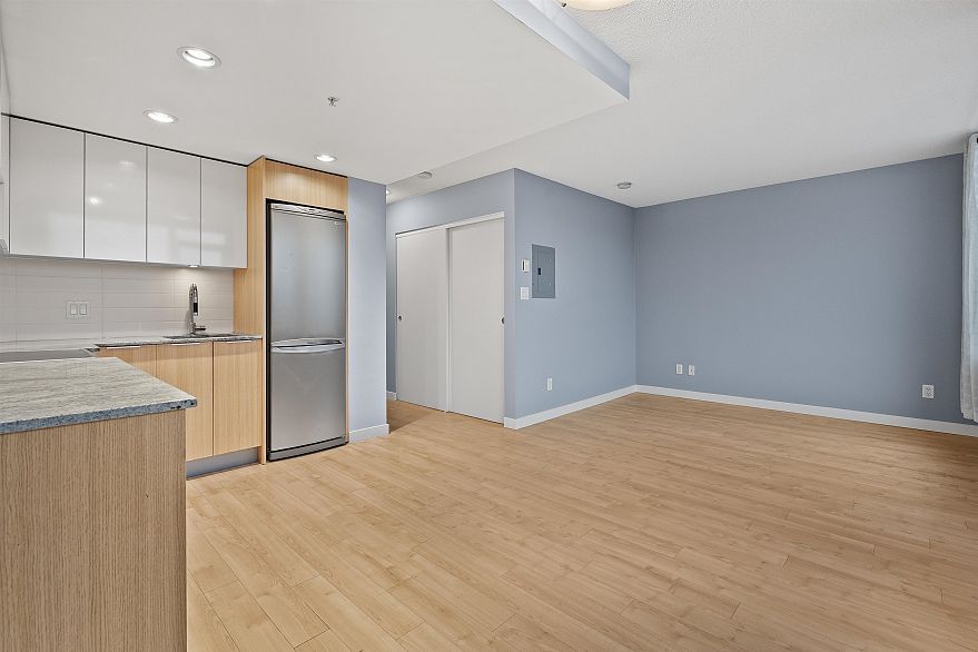 512 445 W 2nd Avenue