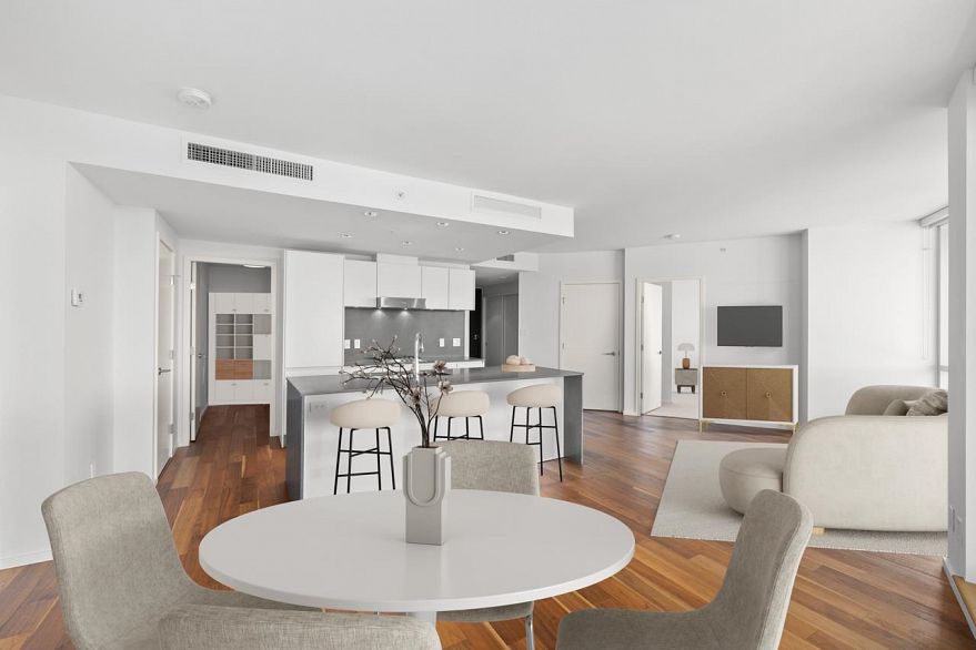 1505 8555 Granville Street