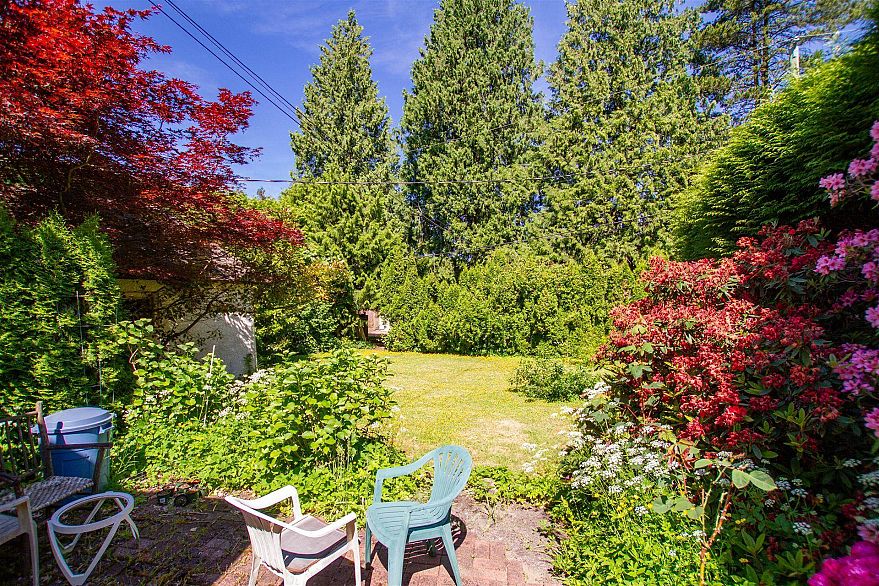 5549 Churchill Street