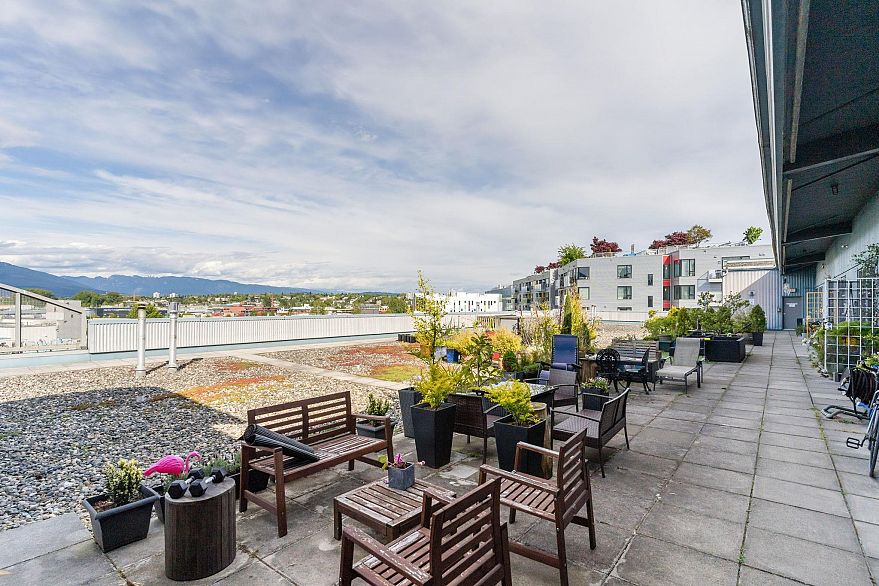 211 336 E 1st Avenue