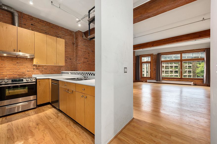 406 518 Beatty Street